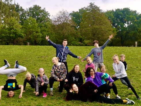 Kopfstand-Gruppenbild.jpg